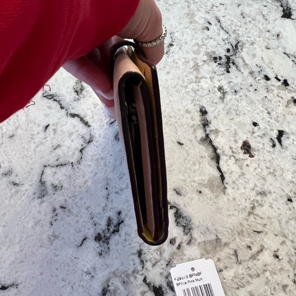 Coach 1941 Glovetanned Leather Slim Trifold Wallet Ice Pink/Multi F29978 - Picture 3 of 9